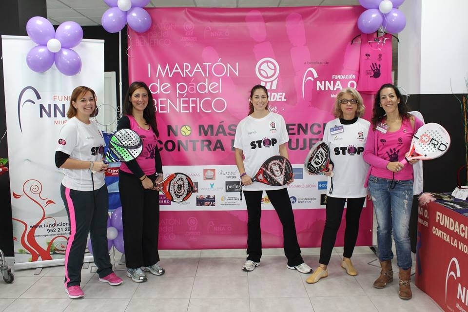 Más de 200 participantes en el  I Maratón de Pádel contra la violencia a la Mujer
