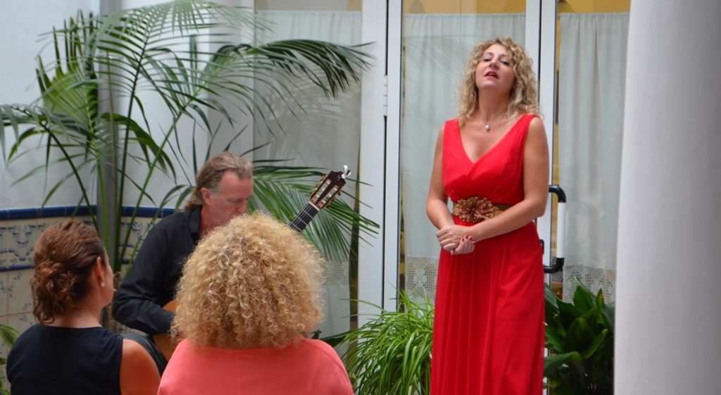 Fundación Anna O. acoge un concierto del duo italo-británico Luna Llena con el objetivo de impulsar a las mujeres artistas